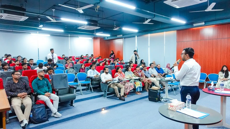 AI for Future Leaders Seminar at World University of Bangladesh